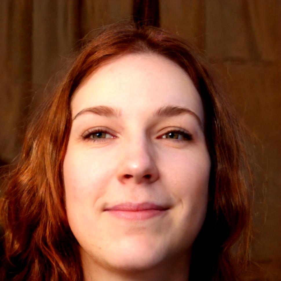 Membre de l'équipe zenarophyte travaillant sur un projet d'accompagnement entrepreneurial